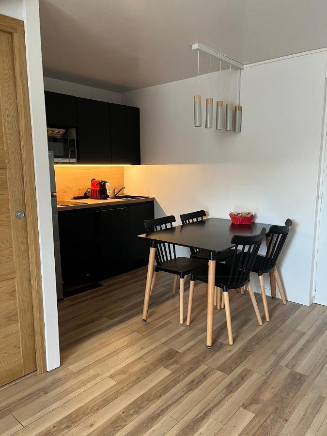 Appartement De La Fontaine A La Tour Du Pin Hyper Centre Parking Prive 외부 사진