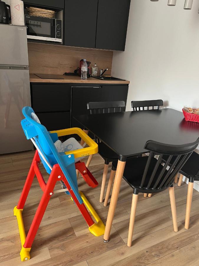 Appartement De La Fontaine A La Tour Du Pin Hyper Centre Parking Prive 외부 사진