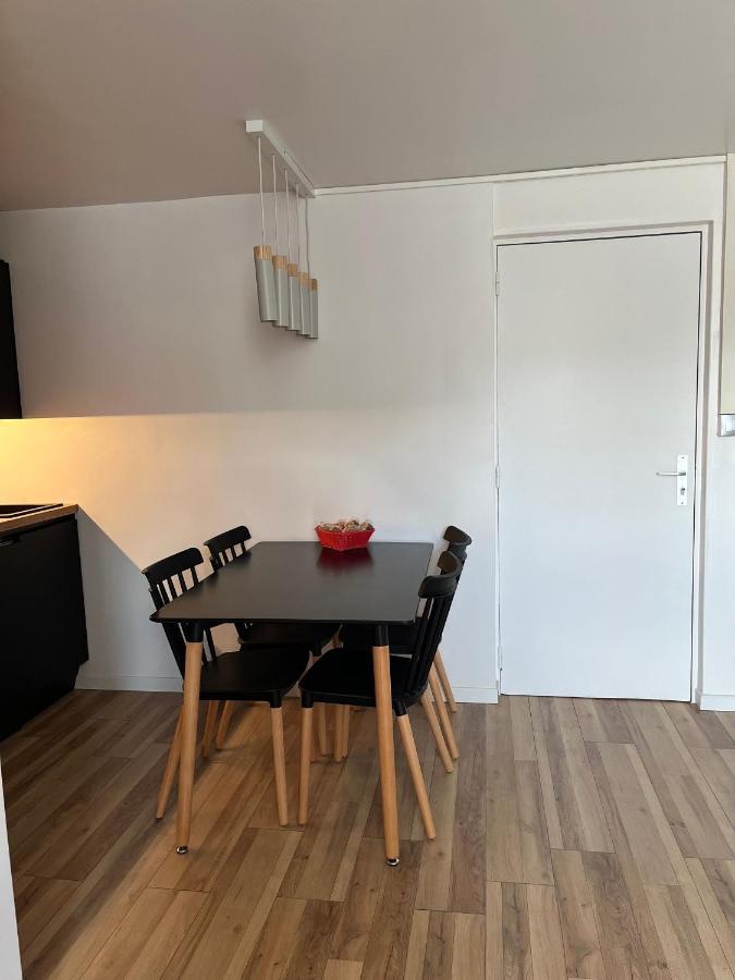 Appartement De La Fontaine A La Tour Du Pin Hyper Centre Parking Prive 외부 사진